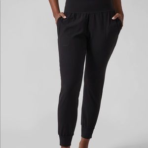 Black athleta salutation jogger in SP